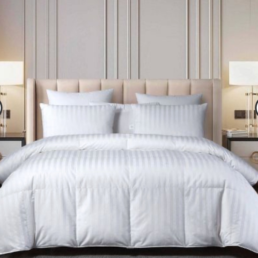 500 Thread Count All Seasons Hungarian Goose Down Comforter - Beautyrest